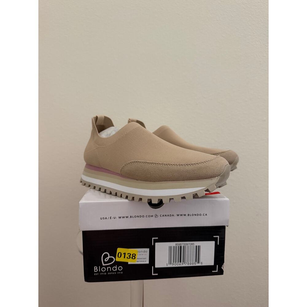 New Blondo Lakelyn Knit Sneaker tan size 8 1/2 - Picture 2 of 4